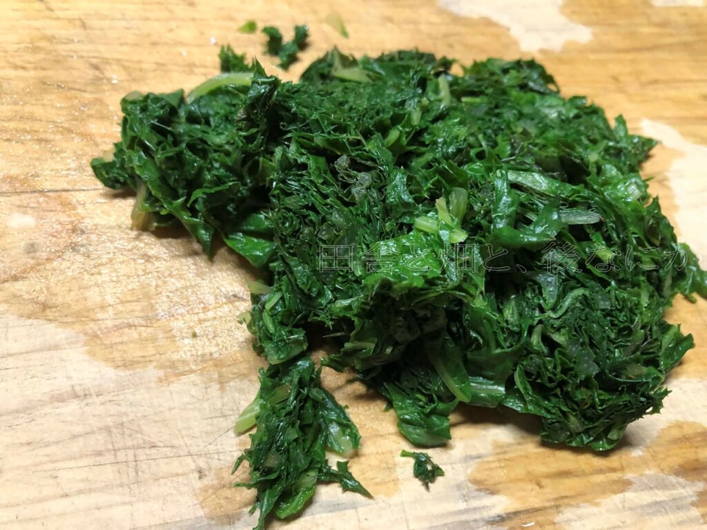 オニノゲシ野草を食す